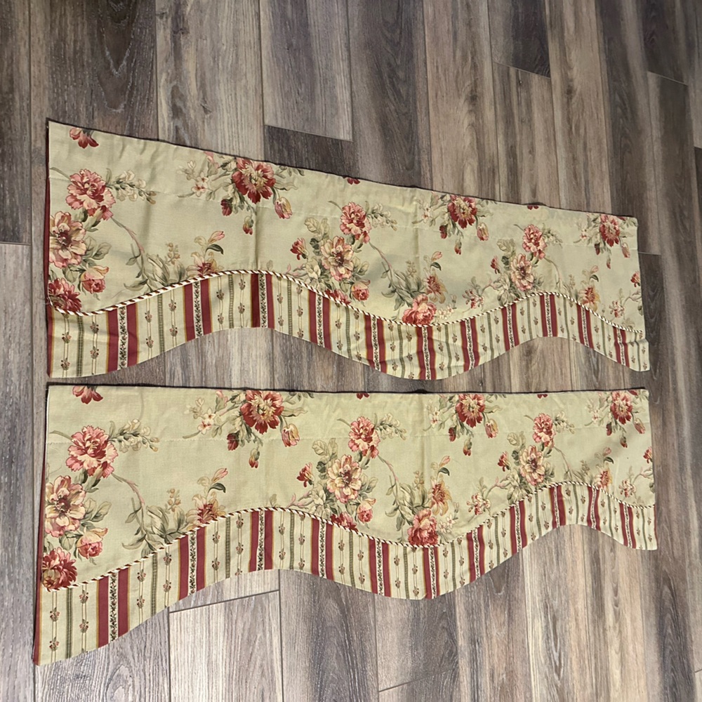Beautiful Valances fully lined from Country Curtains 52 x 14 inches each.